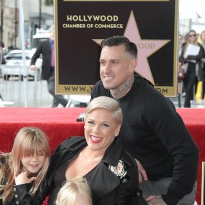 Pink, son mari Carey Hart avec leurs enfants Jameson Moon Hart et Willow Sage Hart - La chanteuse Pink (Alecia Beth Moore) reçoit son étoile sur le Walk of Fame à Hollywood, Los Angeles, le 5 février 2019.