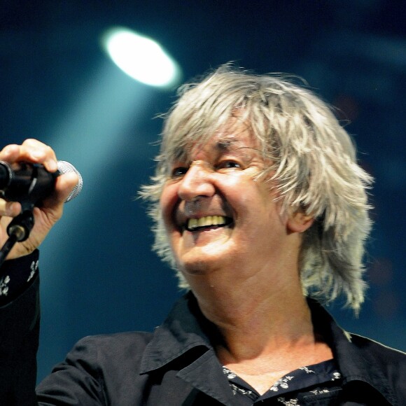 Jacques Higelin en concert pendant les Solidays en 2010 à Paris Juillet 2010.