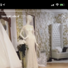 Laurent (Mariés au premier regard) installé au beau milieu d'un showroom de robes de mariée sur Instagram le 10 février 2019.