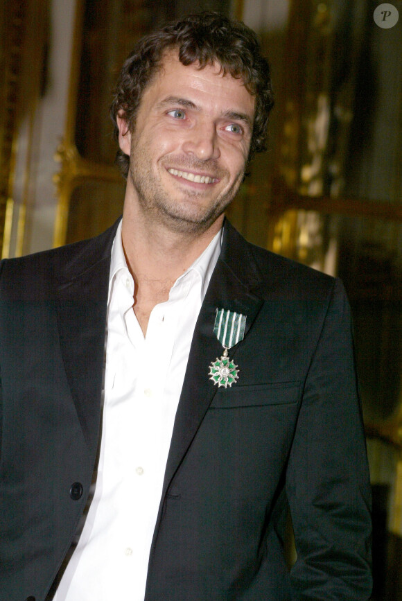 Philippe Zdar le 7 février 2005 lors de sa remise de la médaille de Chevalier des arts et des lettres
