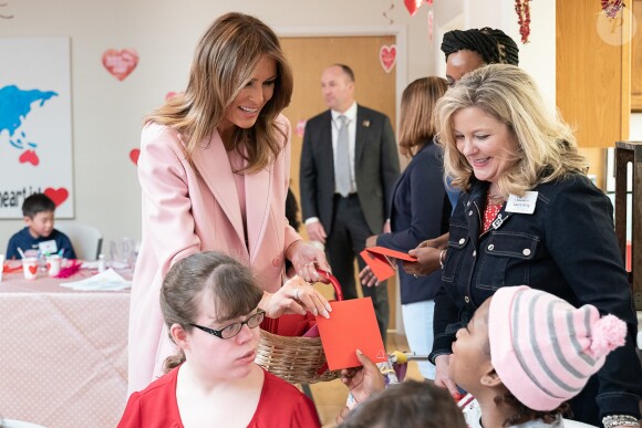 La First Lady Melania Trump se rend à l'institut national de la Santé à Bethesda, le 14 Février 2019.