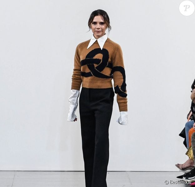 Défilé de mode Victoria Beckham, collection prêt-à-porter automne-hiver 2019/2020 lors de la Fashion Week de Londres, le 17 février 2019.