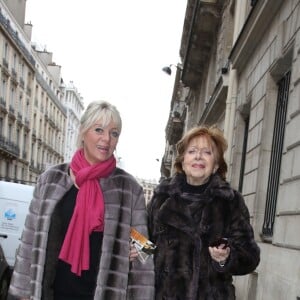 Exclusif - Marthe Mercadier se promène avec sa fille Véronique avenue Montaigne à Paris, le 24 février 2015.