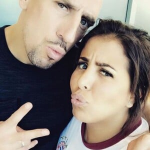 Franck Ribéry pose avec sa femme Wahiba sur Instagram le 22 juin 2017.