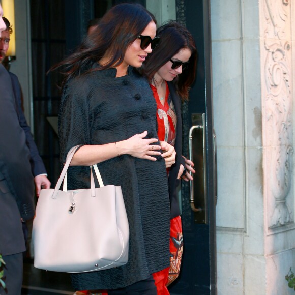 Meghan Markle, duchesse de Sussex, enceinte, est allée déjeuner avec son amie Abigail Spencer au restaurant de l'hôtel Surrey à New York City, New York, Etats-Unis, le 19 février 2019.