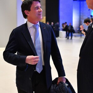 Manuel Valls et Brice Hortefeux lors du 34ème dîner du Conseil représentatif des institutions juives de France (CRIF) au Carrousel du Louvre à Paris, France, le 20 février 2019. © Christian Liewig/Pool/Bestimage