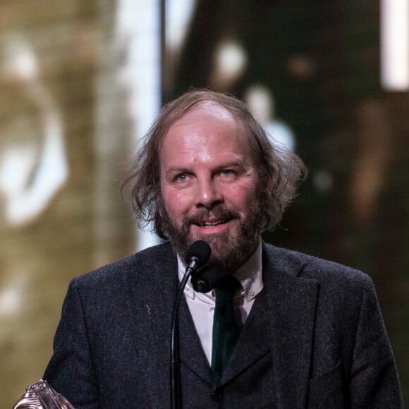 Philippe Katerine a reçu le César du meilleur acteur dans un second rôle pour le film Le Grand Bain lors de la 44e cérémonie des César à la salle Pleyel à Paris le 22 février 2019 © Borde-Jacovides / Bestimage