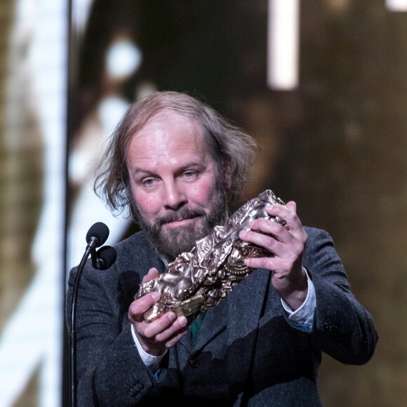 Philippe Katerine a reçu le César du meilleur acteur dans un second rôle pour le film Le Grand Bain lors de la 44e cérémonie des César à la salle Pleyel à Paris le 22 février 2019 © Borde-Jacovides / Bestimage