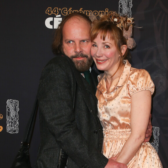 Julie Depardieu et Philippe Katerine, un couple toujours aussi tendrement exubérant devant les photographes lors de la 44e cérémonie des César à la salle Pleyel à Paris le 22 février 2019 © Borde-Jacovides / Bestimage