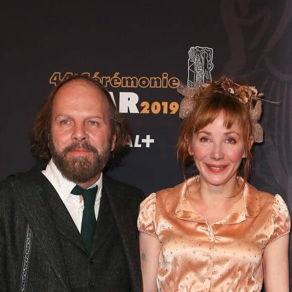 Julie Depardieu et Philippe Katerine, un couple toujours aussi tendrement exubérant devant les photographes lors de la 44e cérémonie des César à la salle Pleyel à Paris le 22 février 2019 © Borde-Jacovides / Bestimage