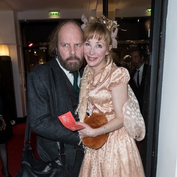 Julie Depardieu et Philippe Katerine, un couple toujours aussi tendrement exubérant devant les photographes lors de la 44e cérémonie des César à la salle Pleyel à Paris le 22 février 2019 © Borde-Jacovides / Bestimage