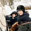 La princesse Estelle de Suède avec son petit frère le prince Oscar en calèche dans le parc du château de Rosendal à Stockholm, photo diffusée à l'occasion de son 7e anniversaire le 23 février 2019. © Linda Broström/Cour royale de Suède