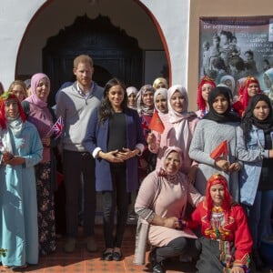 Le prince Harry, duc de Sussex, et Meghan Markle, duchesse de Sussex, enceinte, visitent un pensionnat de jeunes filles à Asni dans le cadre de leur voyage officiel au Maroc, le 24 février 2019.  Britain's Prince Harry and Meghan, Duchess of Sussex visit a girls boarding school in the village of Asni in the Atlas Mountains of Morocco. February 24th, 2019.24/02/2019 - Asni