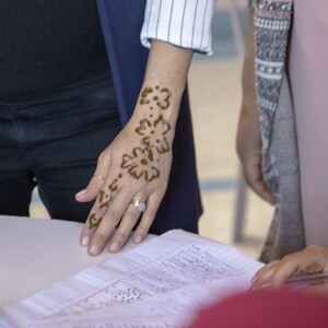 Le prince Harry, duc de Sussex, et Meghan Markle, duchesse de Sussex, enceinte, visitent un pensionnat de jeunes filles à Asni dans le cadre de leur voyage officiel au Maroc, le 24 février 2019.  Britain's Prince Harry and Meghan, Duchess of Sussex visit a girls boarding school in the village of Asni in the Atlas Mountains of Morocco. February 24th, 2019.24/02/2019 - Asni