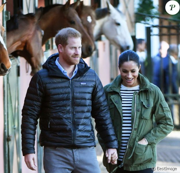 Le prince Harry, duc de Sussex et Meghan Markle (enceinte), duchesse de Sussex en visite à la Fédération Royale Marocaine de Sports Equestres à Rabat, lors de leur voyage officiel au Maroc. Le 25 février 2019