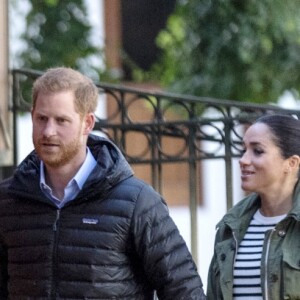 Le prince Harry, duc de Sussex et Meghan Markle (enceinte), duchesse de Sussex en visite à la Fédération Royale Marocaine de Sports Equestres à Rabat, lors de leur voyage officiel au Maroc. Le 25 février 2019