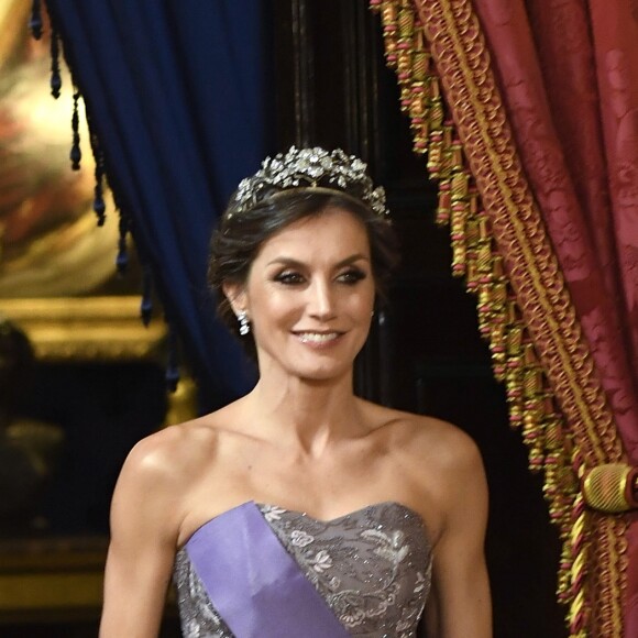 Le roi Felipe VI et la reine Letizia d'Espagne, accueillent le président du Pérou, Martin Alberto Vizcarra Cornejo et sa femme Maribel Diaz Cabello pour un dîner en leur honneur au Palais Royal à Madrid, le 27 février 2019.  King Felipe and Queen Letizia host a gala dinner honouring the President of Peru Martin Alberto Vizcarra Cornejo and his wife Maribel Diaz Cabello at The Royal Palace. Madrid, February 27th, 2019.27/02/2019 - Madrid