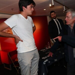 Exclusif - Alain-Fabien Delon reçoit la visite de son oncle Jean-François Delon en présence de sa compagne Capucine Anav lors de la dédicace de son roman "De la race des seigneurs" aux éditions Stock à la FNAC des Ternes à Paris le 14 février 2019. © Sébastien Valiela/Bestimage