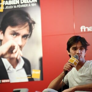 Exclusif - Alain-Fabien Delon dédicace son roman "De la race des seigneurs" aux éditions Stock à la FNAC des Ternes à Paris le 14 février 2019. © Sébastien Valiela/Bestimage