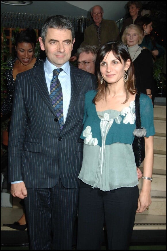 Rowan Atkinson et Sunetra Sastry à Londres en 2005