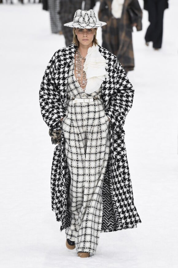 Cara Delevingne - Défilé de mode Chanel collection prêt-à-porter Automne-Hiver au Grand Palais lors de la fashion week à Paris, le 5 mars 2019.