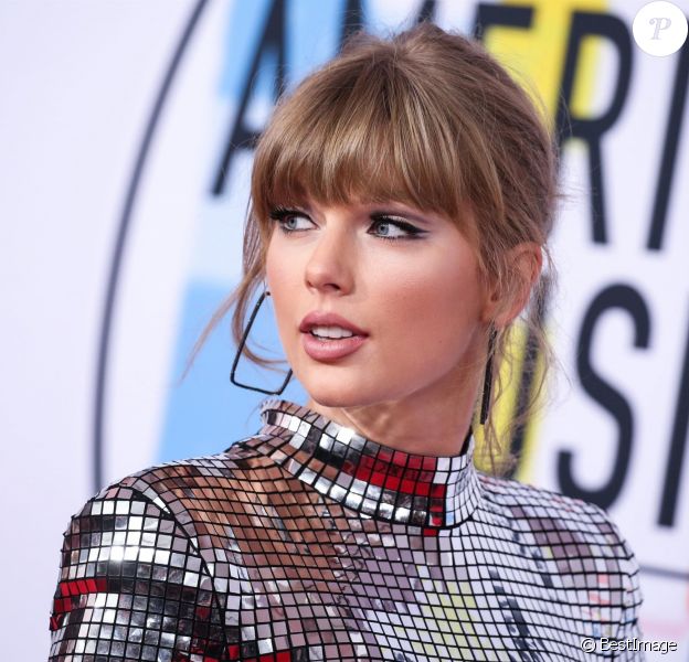 Taylor Swift à la soirée 2018 American Music Awards au théâtre Microsoft à Los Angeles, le 9 octobre 2018