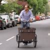 Exclusif - James Middleton et son petit chien se baladent en vélo-cargo à Londres, le 5 juin 2019.  Exclusive - Germany call for price -The Brother of Kate and Pippa, the English entrepreneur James Middleton spotted in the capital doing a few chores. Joined by his adorable dog, James treats his pup to a ride in his cargo bike riding around the streets of London. June 65h, 2019.05/06/2019 - Londres