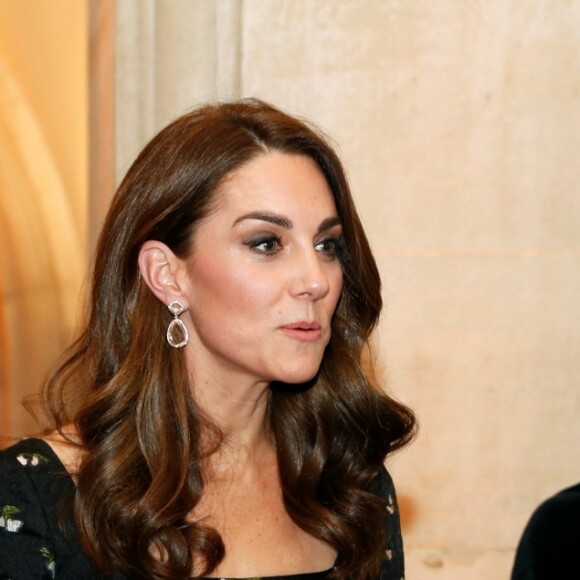 La duchesse Catherine de Cambridge (Kate Middleton), en robe Alexander McQueen, à la National Portrait Gallery lors du gala du musée "Inspiring People", le 12 mars 2019 à Londres.