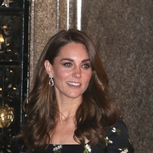 La duchesse Catherine de Cambridge (Kate Middleton), en robe Alexander McQueen, assistait le 12 mars 2019 à Londres au gala de bienfaisance de la National Portrait Gallery pour la rénovation du musée, événement baptisé "Inspiring People".