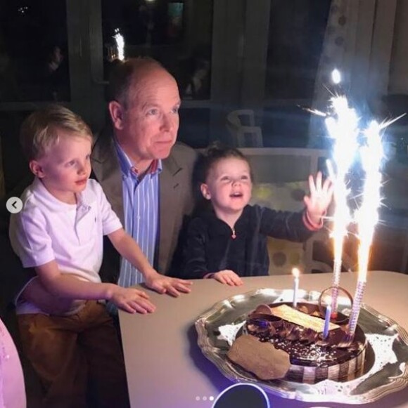 Charlene de Monaco publie des photos de l'anniversaire de son époux Albert de Monaco qui a fêté ses 61 ans avec leurs jumeaux Jacques et Gabriella. Instagram, le 14 mars 2019.