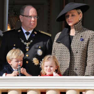 Le prince Albert II de Monaco, sa femme Charlene et leurs enfants, la princesse Gabriella et le prince Jacques - La famille princière de Monaco au balcon du palais lors de la fête nationale monégasque, à Monaco. Le 19 novembre 2018. © Dominque Jacovides / Bestimage