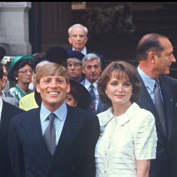 Bernadette et Jacques Chirac au mariage de leur fille Claude Chirac avec Philippe Habert à Neuilly en 1992. Nicolas Sarkozy, témoin de Claude Chirac.