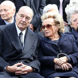 elle était aussi une femme de conviction et de culture, stricte, mais surtout déterminée. 

Jacques et Bernadette Chirac aux funérailles d'Antoine Veil à Paris, en 2013.
BestImage