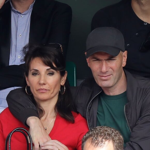 Zinédine Zidane et sa femme Véronique dans les tribunes des Internationaux de France de Tennis de Roland Garros à Paris, le 10 juin 2018. © Dominique Jacovides - Cyril Moreau/Bestimage