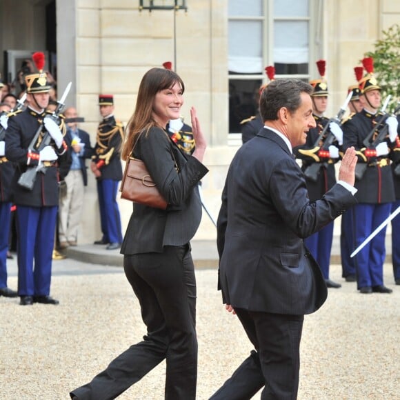 Nicolas Sarkozy et Carla Bruni Sarkozy lors de l'investiture de François Hollande au palais de l'Elysée le 15 mai 2012. © Guillaume Gaffiot /Bestimage