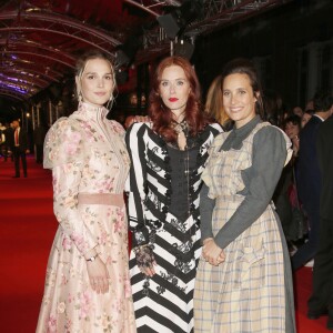 Camille Lou, Audrey Fleurot et Julie de Bona habillées comme dans la série "Le Bazar de la charité", la toute nouvelle série de 8 épisodes de TF1, à la soirée d'ouverture de la 10e édition du Festival Series Mania à Lille le 22 Mars 2019. © Christophe Aubert