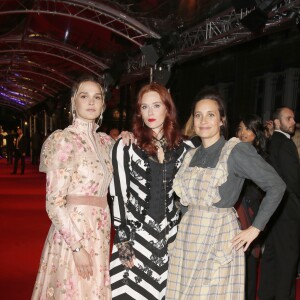 Camille Lou, Audrey Fleurot et Julie de Bona habillées comme dans la série "Le Bazar de la charité", la toute nouvelle série de 8 épisodes de TF1 à la soirée d'ouverture de la 10e édition du Festival Series Mania à Lille le 22 Mars 2019. © Christophe Aubert