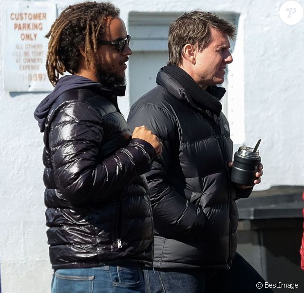 Exclusif - Connor Cruise vient rendre visite à son père Tom Cruise sur le tournage du film "Jack Reacher: Never Go Back" à la Nouvelle-Orléans, le 20 janvier 2016.