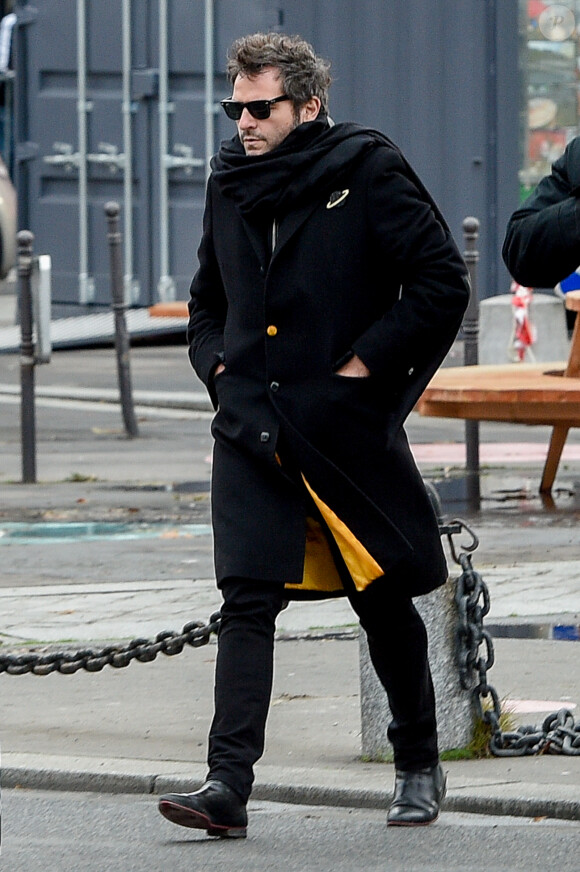 M (Matthieu Chedid) - Sorties de l'église de la Madeleine après les obsèques de Johnny Hallyday à Paris, le 9 décembre 2017. © Coadic Guirec/Bestimage