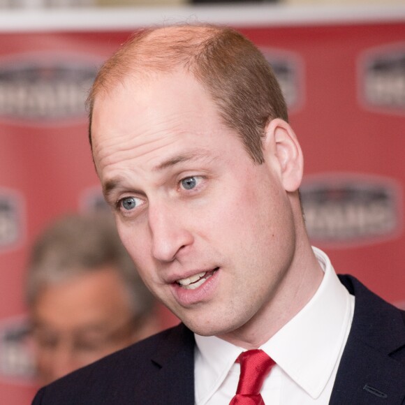 Le prince William, duc de Cambridge, inaugure la brasserie Brains à Cardiff avant d'assister au match de rugby Pays de Galles/Irlande, le 16 mars 2019.