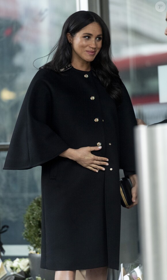 Meghan Markle, duchesse de Sussex lors de la signature du livre des condoléances à New Zealand House à Londres en hommage aux victimes de la tuerie de Christchurch. Londres, le 19 mars 2019.