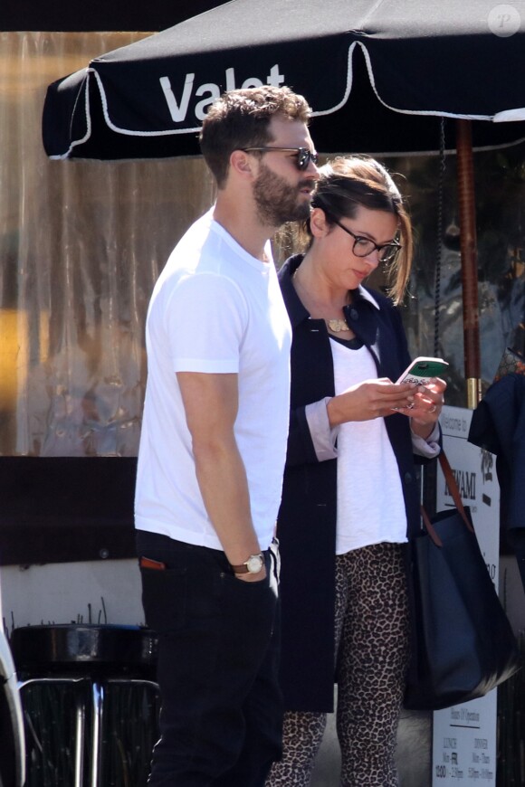 Exclusif - Jamie Dornan et sa femme Amelia Warner à la sortie du restaurant Katsuya à Los Angeles, Californie, Etats-Unis, le 8 mars 2018