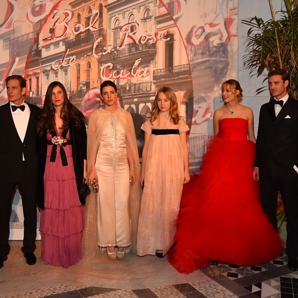 Andrea Casiraghi, son épouse Tatiana Santo Domingo, Charlotte Casiraghi, sa soeur la princesse Alexandra de Hanovre, Béatrice Borromeo et son mari Pierre Casiraghi participent au 62eme bal de la Rose dans la Salle des Etoiles du Sporting de Monte Carlo, le 19 mars 2016.