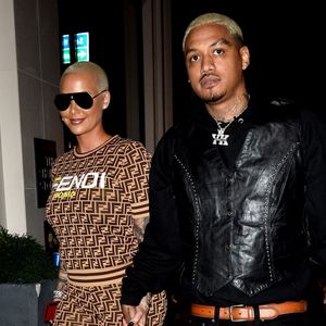 Amber Rose et son compagnon Alexander Edwards vont dîner au restaurant Catch LA à West Hollywood, Los Angeles, le 8 février 2019.