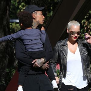 Amber Rose et son ex-mari Wiz Khalifa emmènent leur fils Sebastian à une fête de Thanksgiving à Studio City, le 23 novembre 2016.