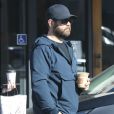 Jack Osbourne et Meg Zany ont acheté un café à Los Angeles Le 04 janvier 2019  Los Angeles, CA - Jack Osbourne is seen leaving Alfred Coffee with Meg Zany. Is it possible Jack is dating again after his split from Ex wife Lisa Stelly?04/01/2019 - Los Angeles