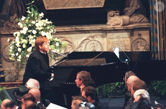 Elton John lors des funérailles de Lady Diana le 6 septembre 2019 à Londres.