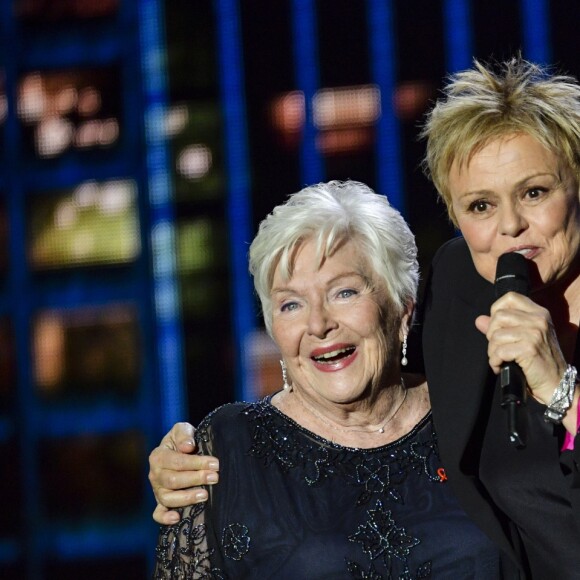 Exclusif - Line Renaud et Muriel Robin - Enregistrement de l'émission "Les 40 ans de Starmania" les stars chantent pour le Sidaction au Palais des Congrès à Paris, le 29 mars 2019. © Pierre Perusseau/Bestimage