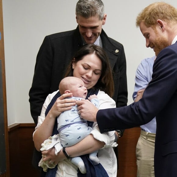 Le prince Harry, duc de Sussex, s'est rendu à l'Institut "Translational Medicine" à l'hôpital "Queen Elizabeth" à Birmingham. Le 4 mars 2019.