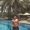Danny Drinkwater à la piscine à Dubaï, le 26 mars 2019